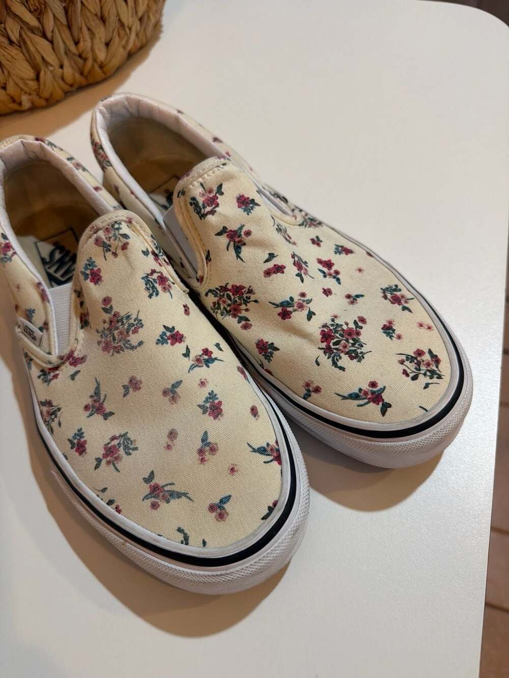 Vans Classic Slip-On Ditsy Floral Cream Shoes 7.5 men’s in women’s 8.5